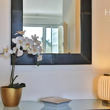 - Le Petillant Apartment