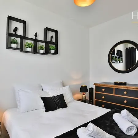 - Le Petillant Apartment *